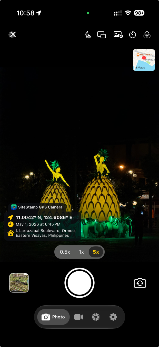 Video mode viewfinder with the live location overlay